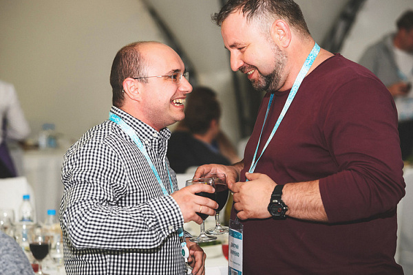 Директор компании "Бизнес Компьютеры" Дмитрий Кравченко посетил партнерскую конференцию Аквариус в Подмосковье. 