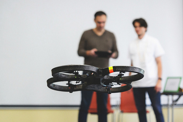 Директор компании "Бизнес Компьютеры" Дмитрий Кравченко посетил партнерскую конференцию Аквариус в Подмосковье. 