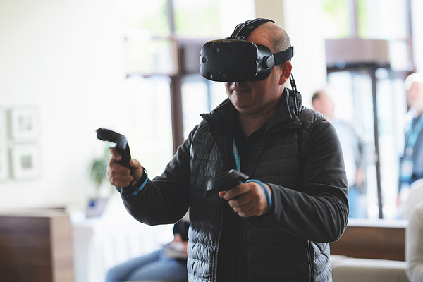 Директор компании "Бизнес Компьютеры" Дмитрий Кравченко посетил партнерскую конференцию Аквариус в Подмосковье. 